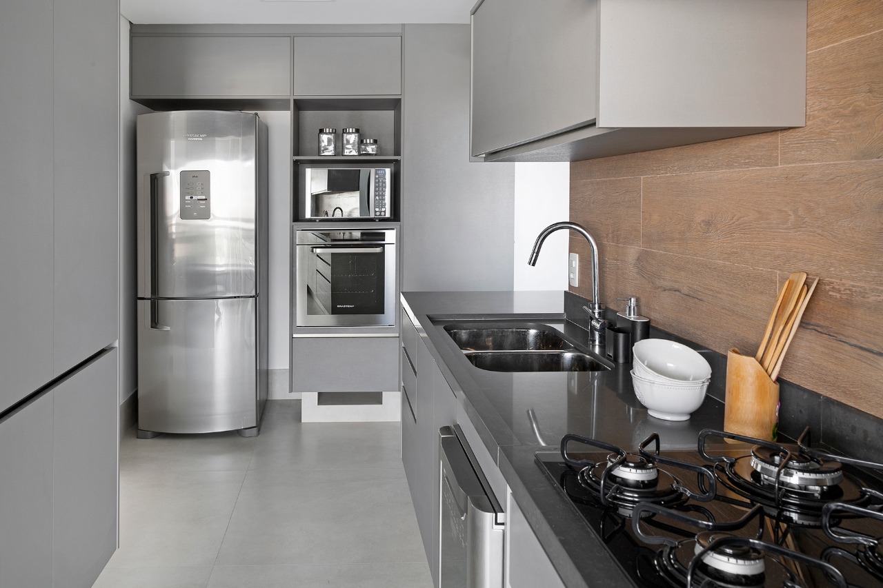 O escritório Cavalcante Ferraz Arquitetura e Design cria projetos contemporâneos unindo beleza, conforto e funcionalidade há 11 anos.