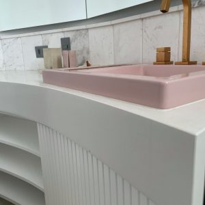 Bancada em Originale Suprema Bianco banheiro 3