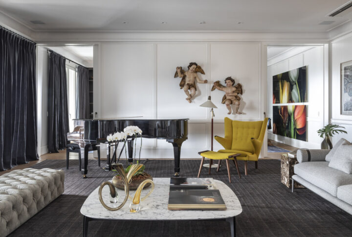 Apartamento de 750 m² em São Paulo integra acervo de arte, design moderno e conforto atemporal