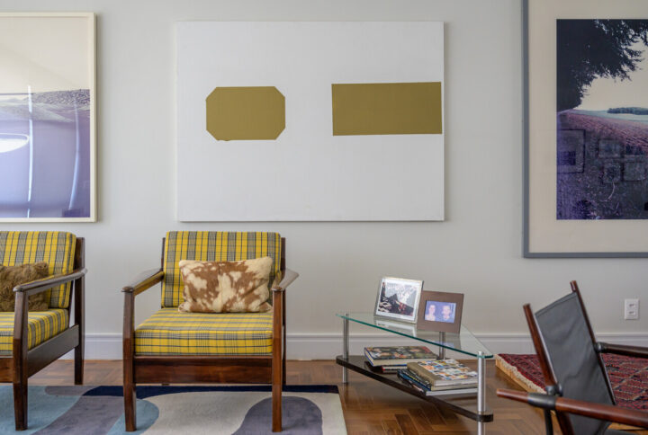 Apartamento na Bela Vista vira galeria habitável em projeto de Pedro Coimbra