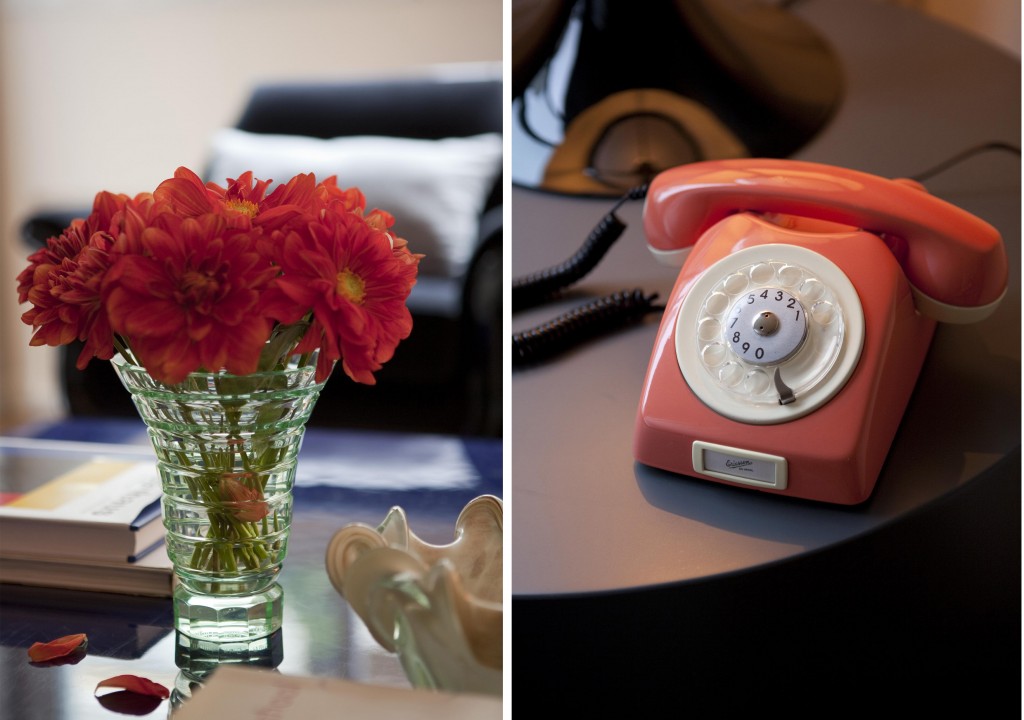 Os objetos retrô, como o vaso de vidro e o telefone de disco contam a história do cliente.